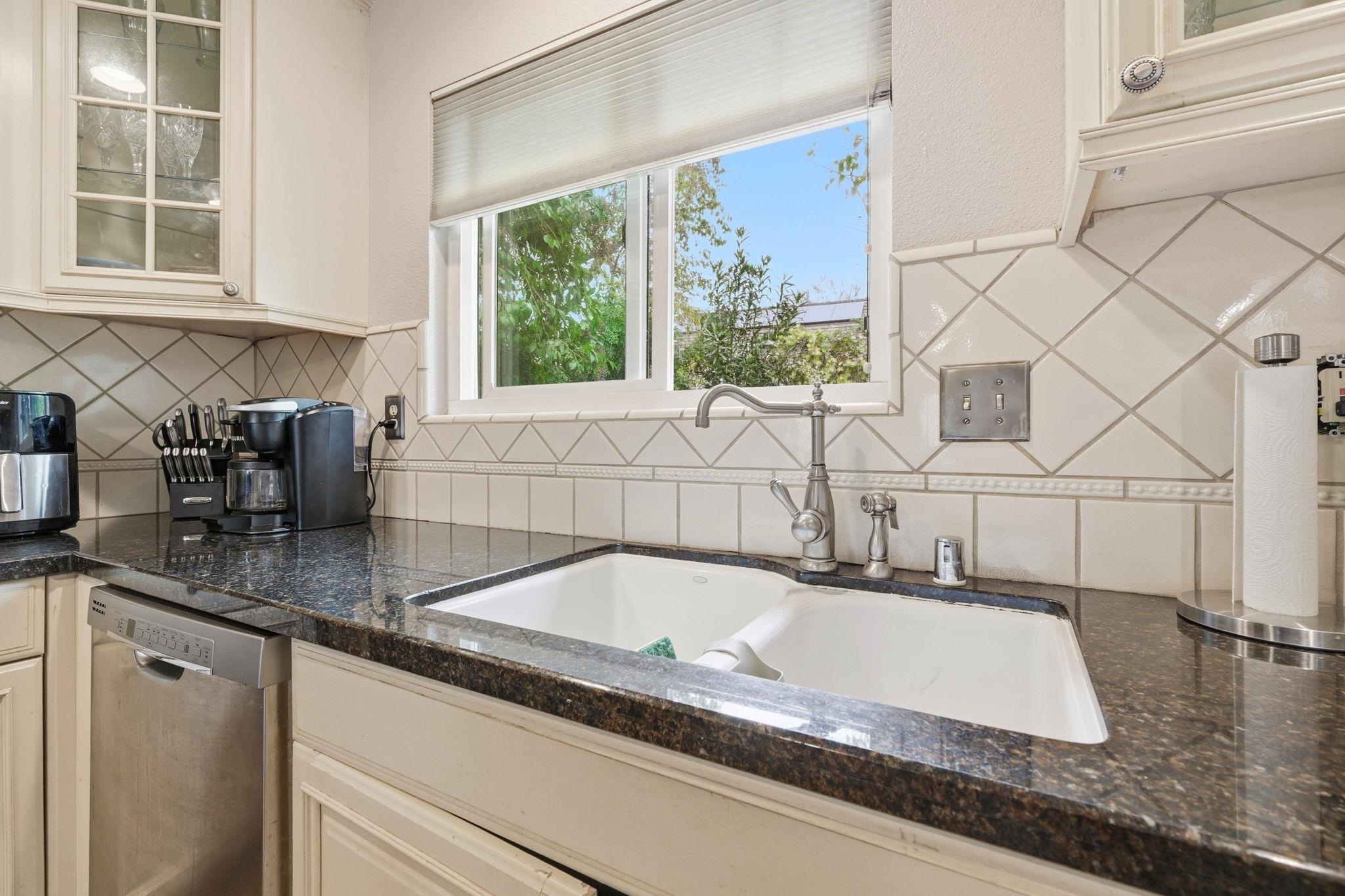 Detail Gallery Image 9 of 36 For 4135 Boulder Creek Cir, Stockton,  CA 95219 - 3 Beds | 2 Baths