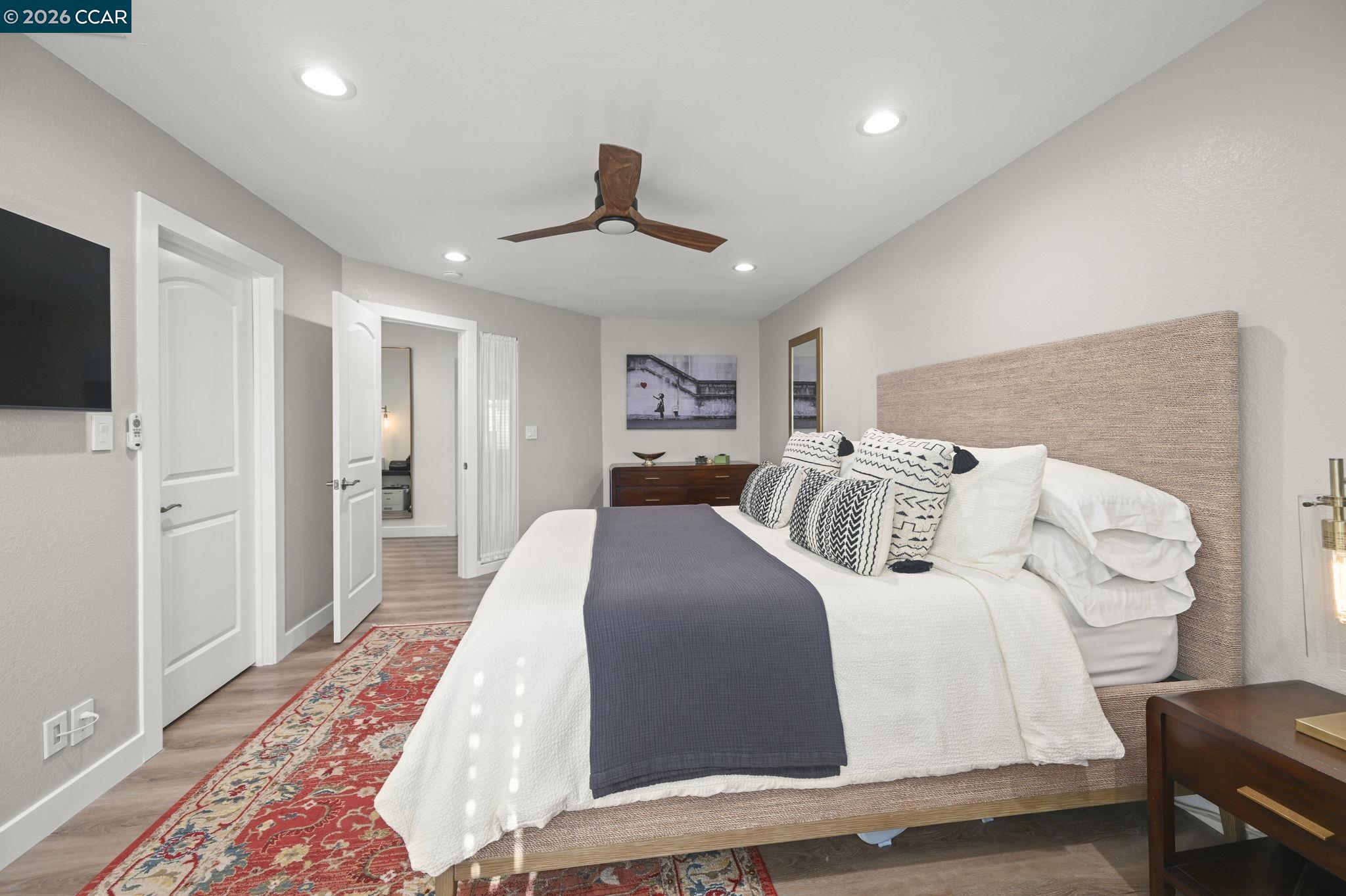 1713 Geary Rd, Walnut Creek, CA, 94597