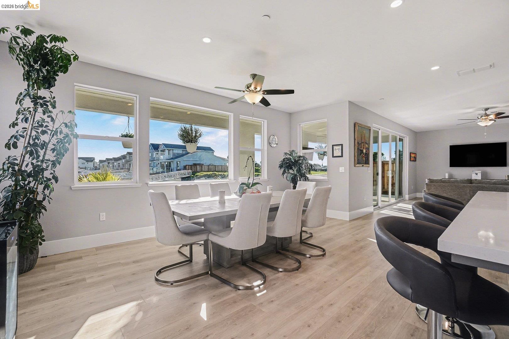 Detail Gallery Image 10 of 52 For 512 Channel, Bethel Island,  CA 94511 - 3 Beds | 3 Baths