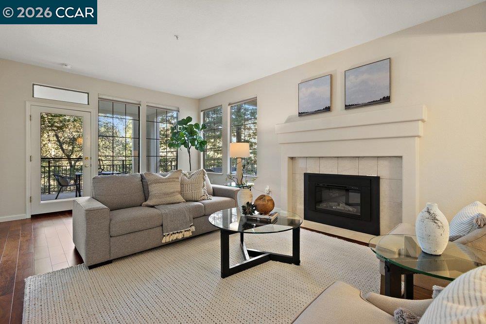 Photo #4: 41121224 Listing: Photo #4