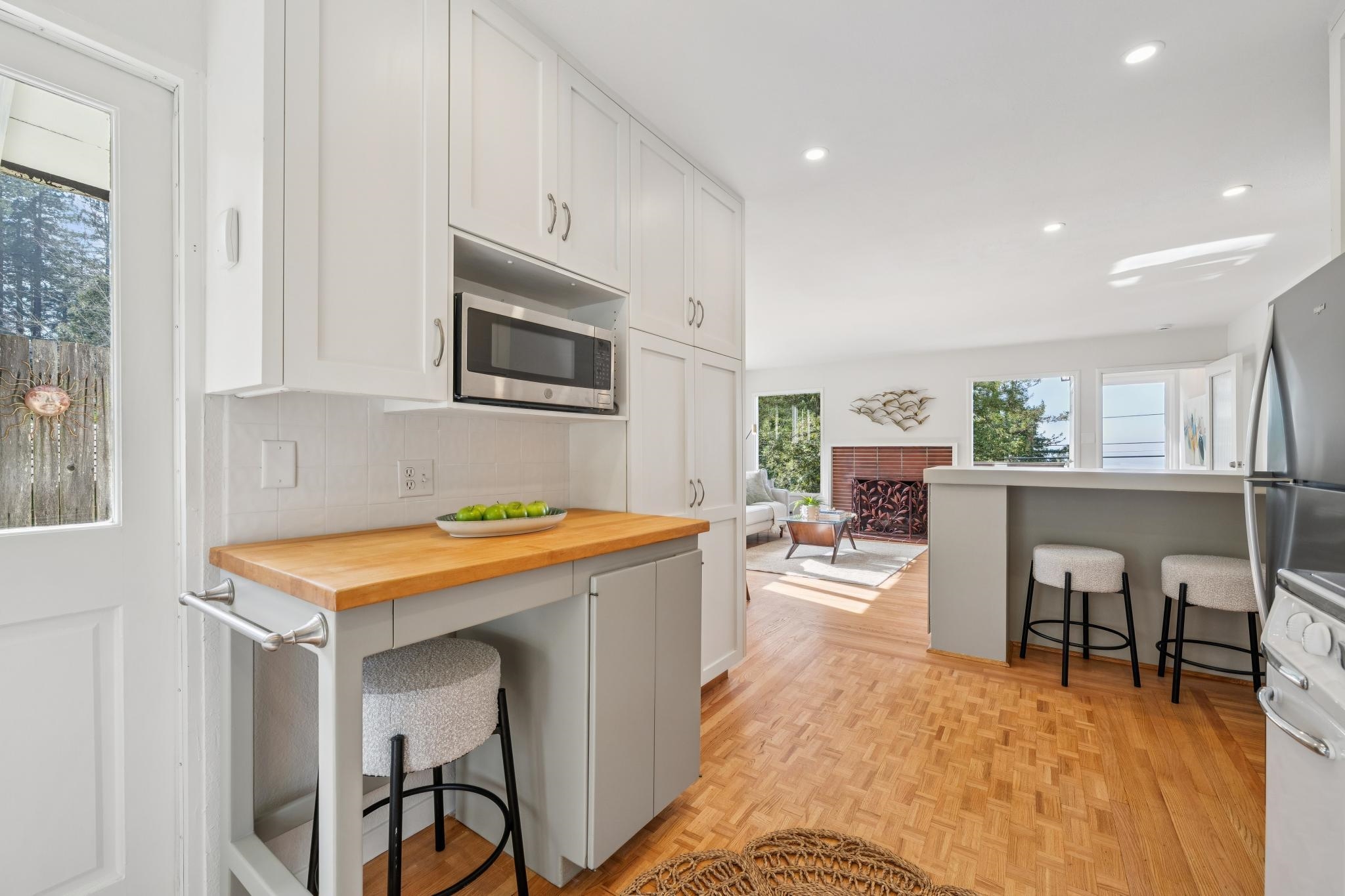 Detail Gallery Image 19 of 60 For 209 Fairlawn Drive, Berkeley,  CA 94708 - 3 Beds | 2 Baths