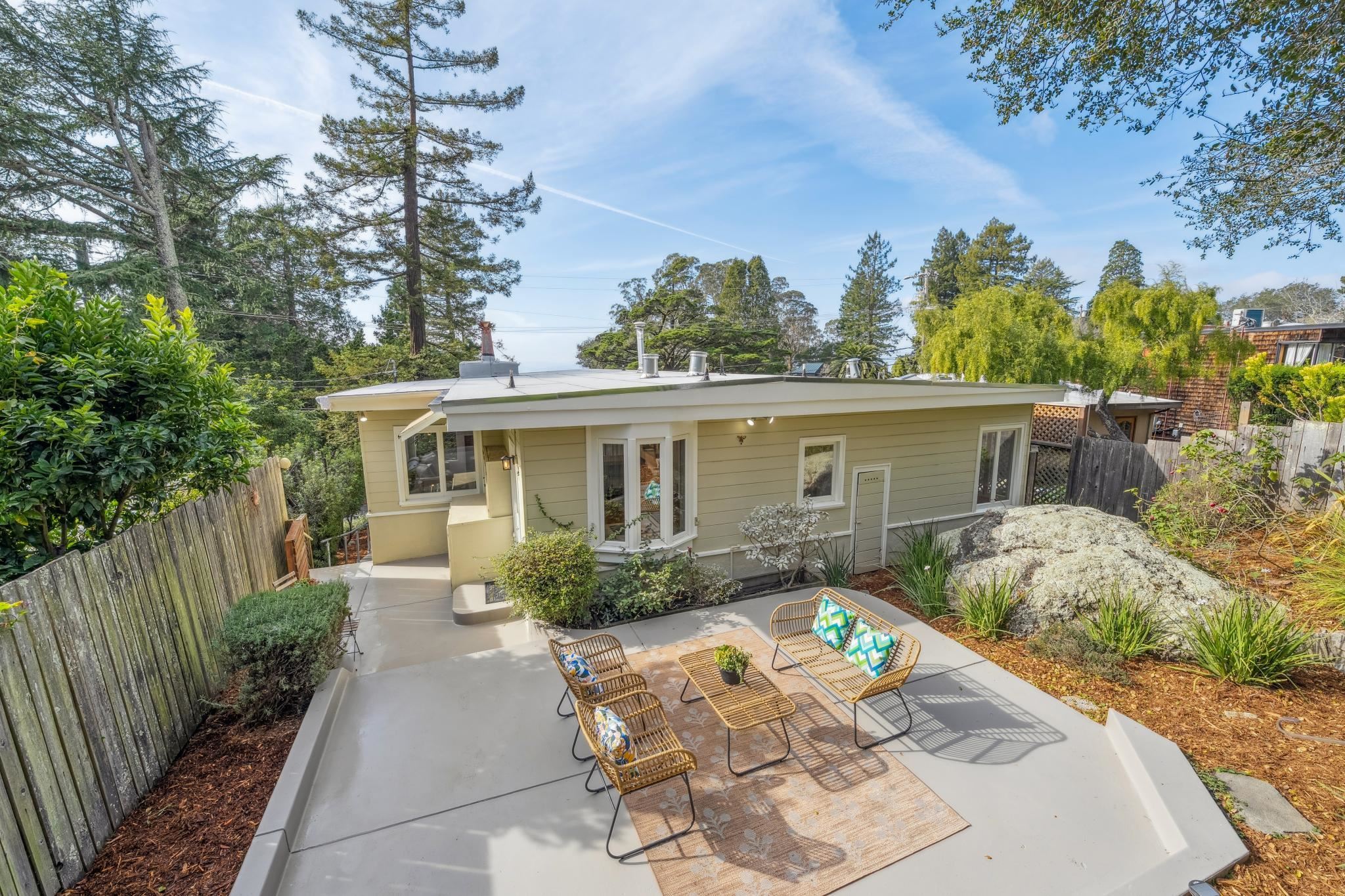 Detail Gallery Image 45 of 60 For 209 Fairlawn Drive, Berkeley,  CA 94708 - 3 Beds | 2 Baths