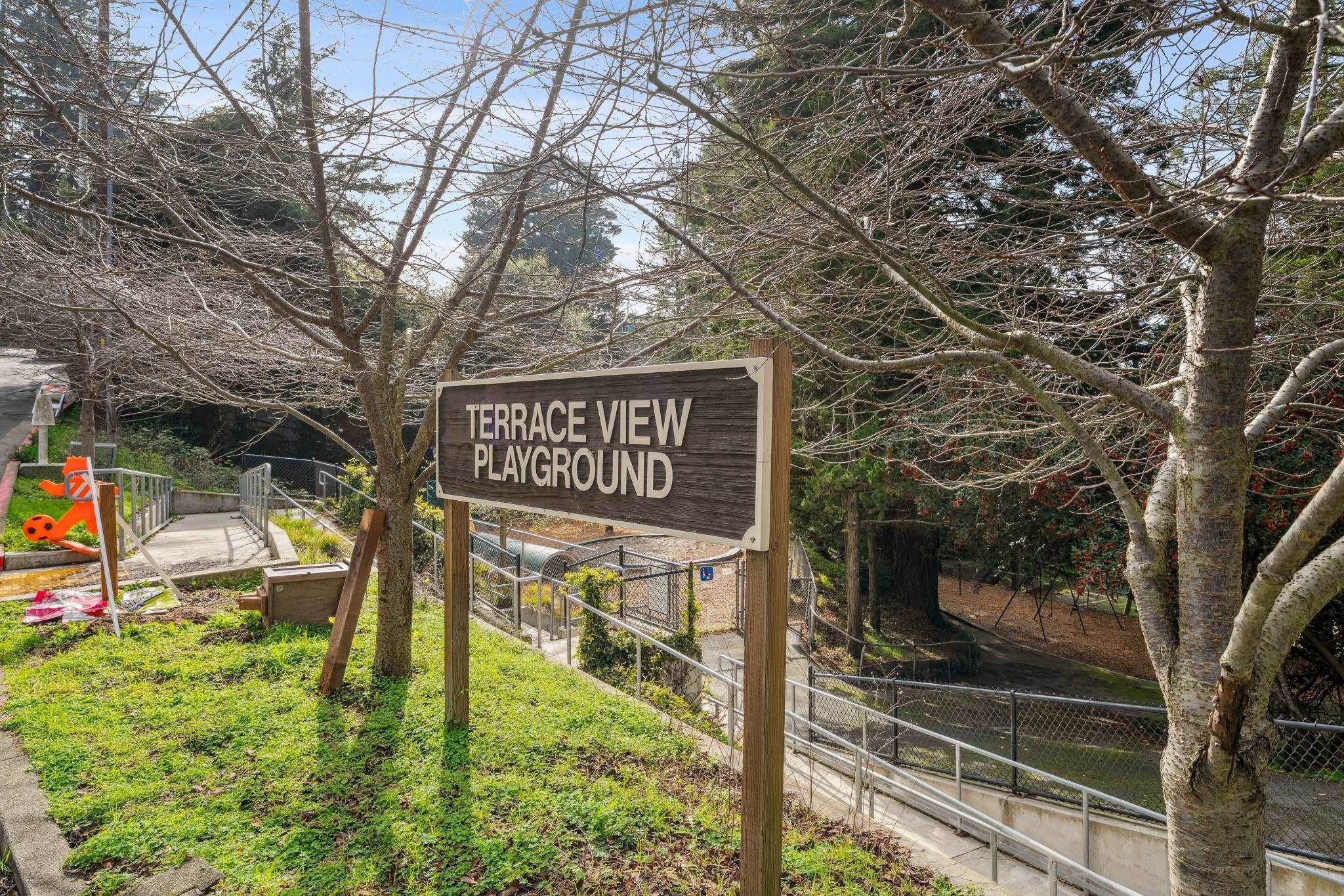 Detail Gallery Image 53 of 60 For 209 Fairlawn Drive, Berkeley,  CA 94708 - 3 Beds | 2 Baths