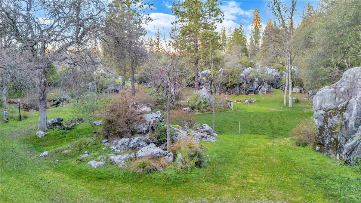 22389 Parrotts Ferry Rd, Sonora CA 95370 — photo 14