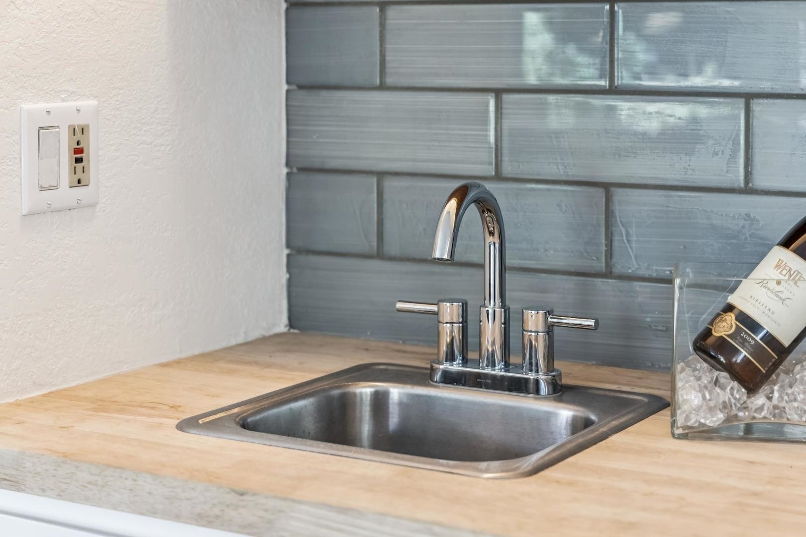 Detail Gallery Image 18 of 56 For 4943 Rice Dr, San Jose,  CA 95111 - 4 Beds | 2/1 Baths