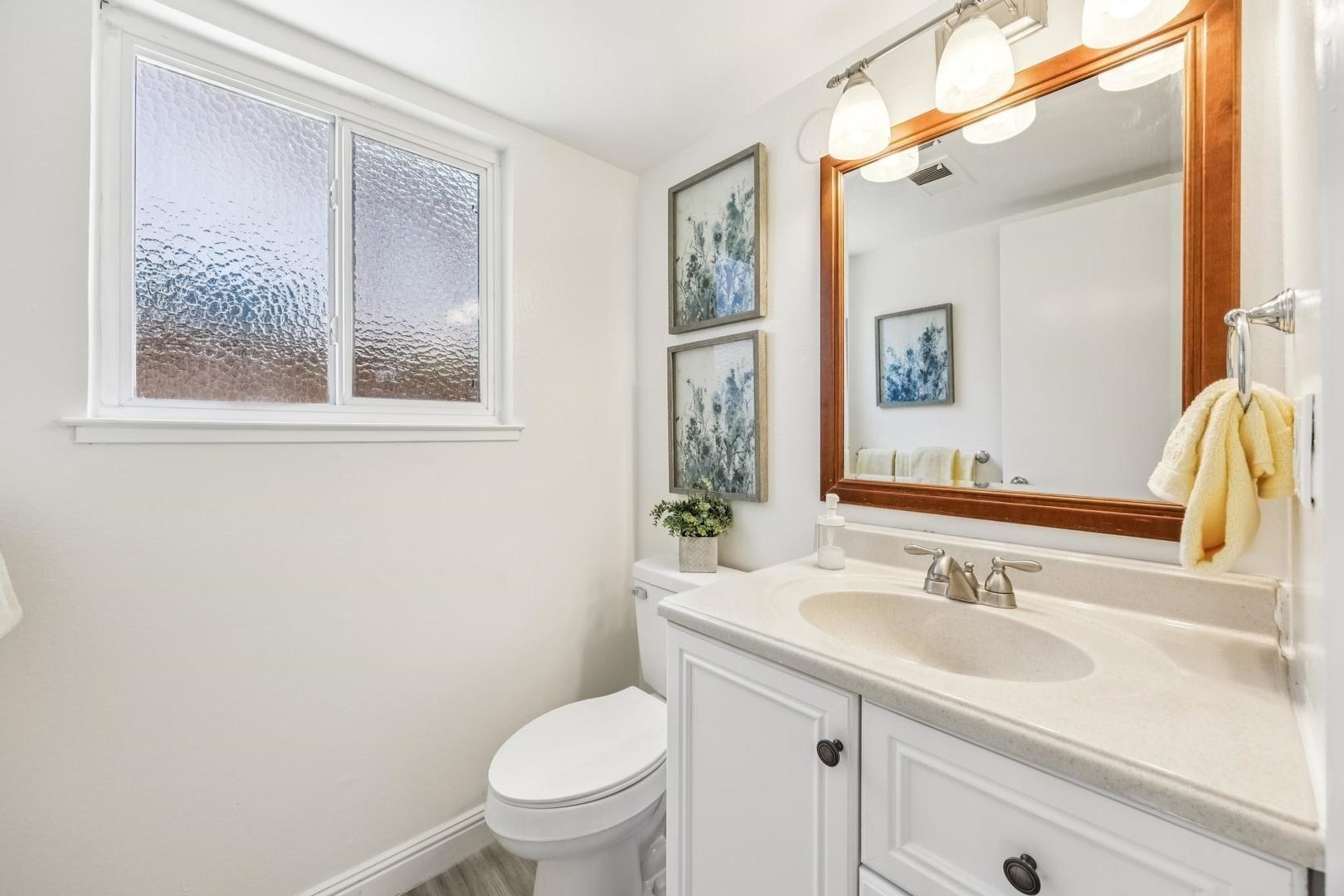 Detail Gallery Image 21 of 56 For 4943 Rice Dr, San Jose,  CA 95111 - 4 Beds | 2/1 Baths