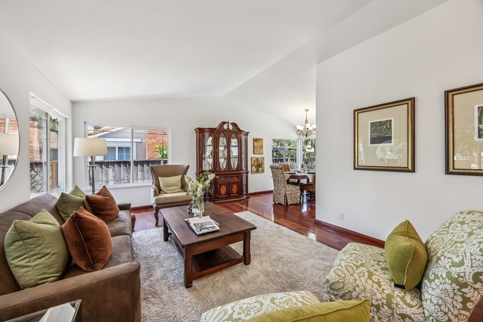 Detail Gallery Image 4 of 56 For 4943 Rice Dr, San Jose,  CA 95111 - 4 Beds | 2/1 Baths