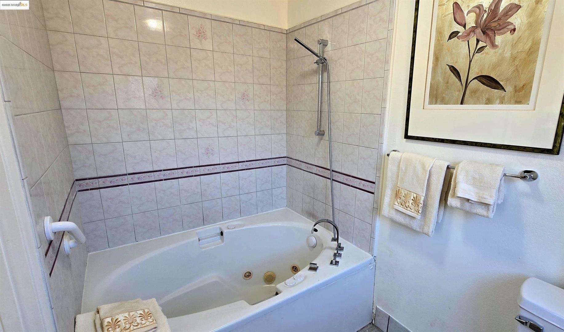 Detail Gallery Image 43 of 56 For 4943 Rice Dr, San Jose,  CA 95111 - 4 Beds | 2/1 Baths