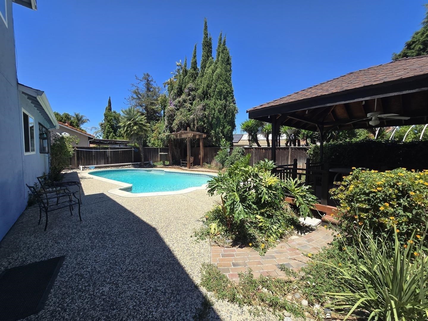 Detail Gallery Image 48 of 56 For 4943 Rice Dr, San Jose,  CA 95111 - 4 Beds | 2/1 Baths