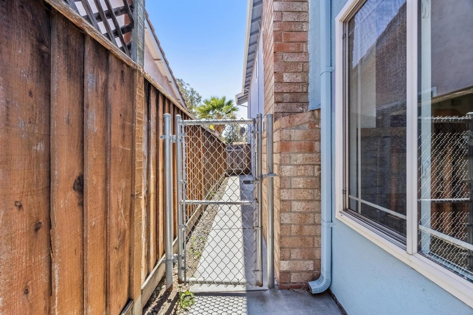 Detail Gallery Image 52 of 56 For 4943 Rice Dr, San Jose,  CA 95111 - 4 Beds | 2/1 Baths