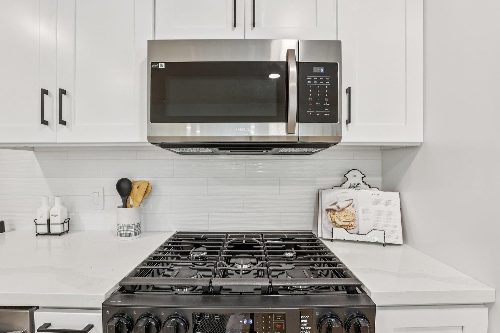 Detail Gallery Image 11 of 32 For 4185 Huckleberry Dr, Concord,  CA 94521 - 4 Beds | 2 Baths