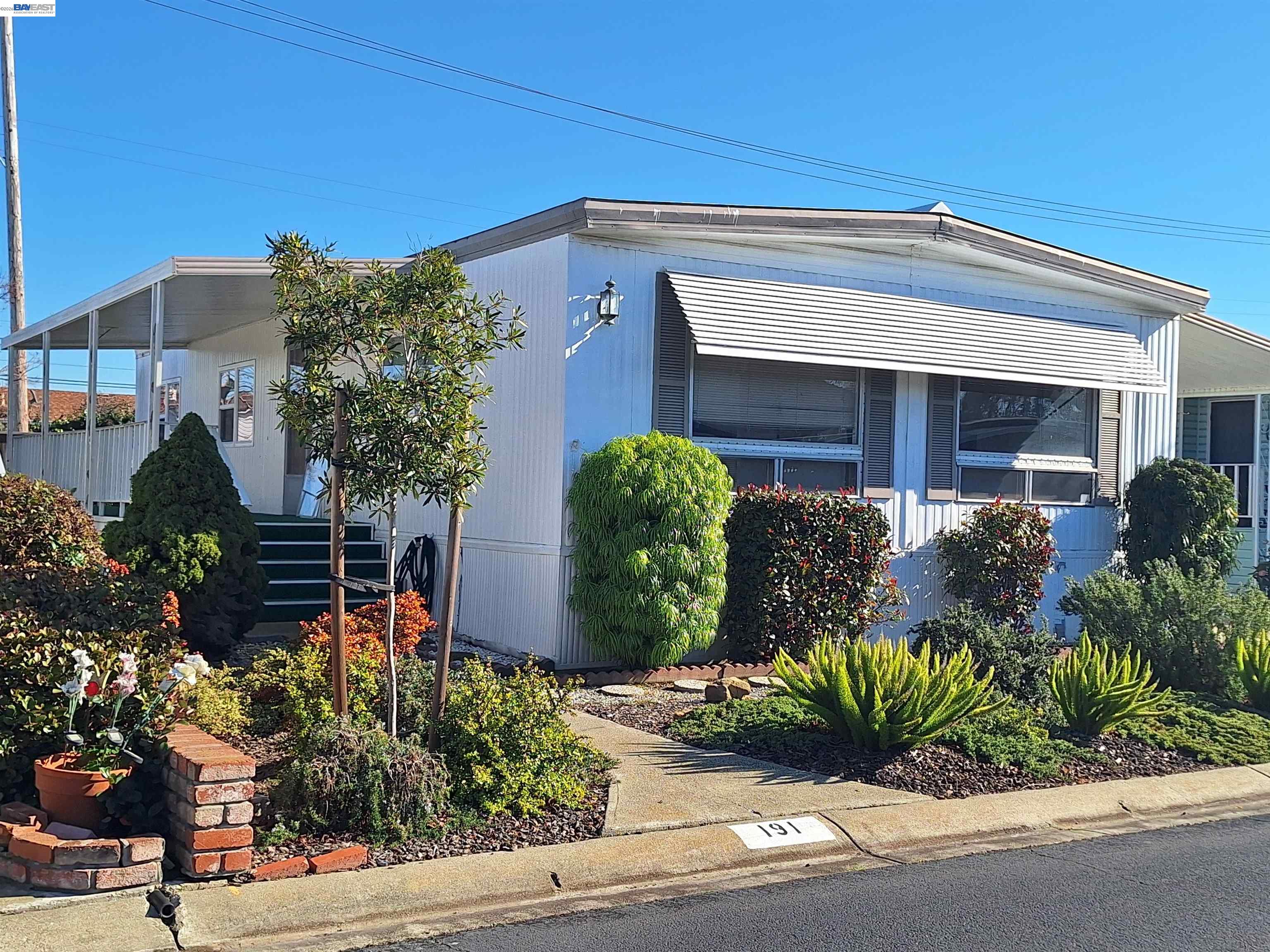 Front Image Thumbnail for BE41121255