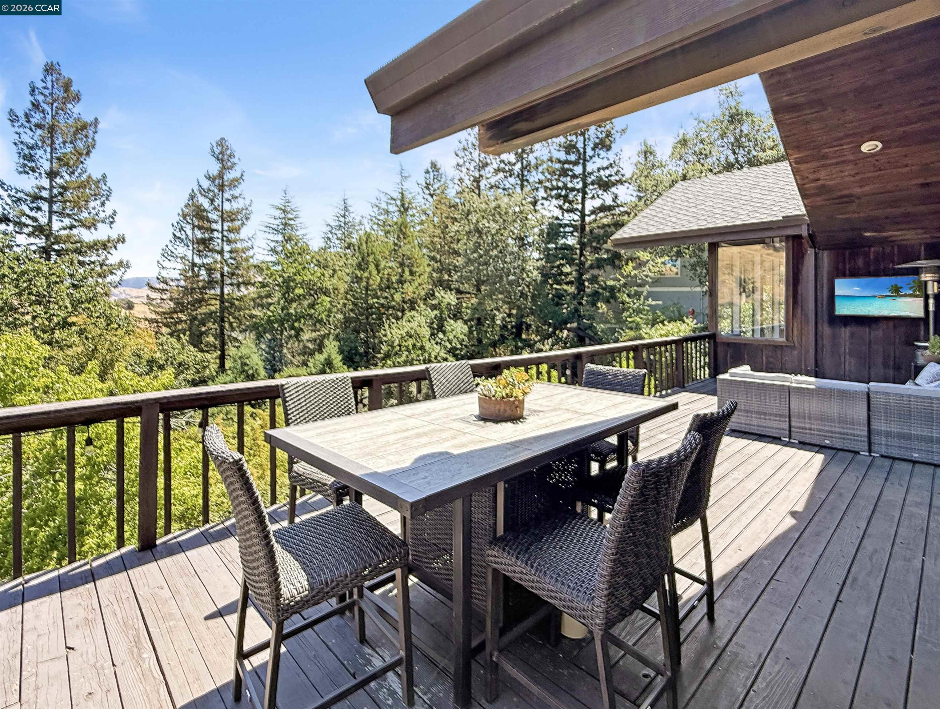 Detail Gallery Image 12 of 36 For 130 Hillcroft Way, Walnut Creek,  CA 94597 - 4 Beds | 3/1 Baths