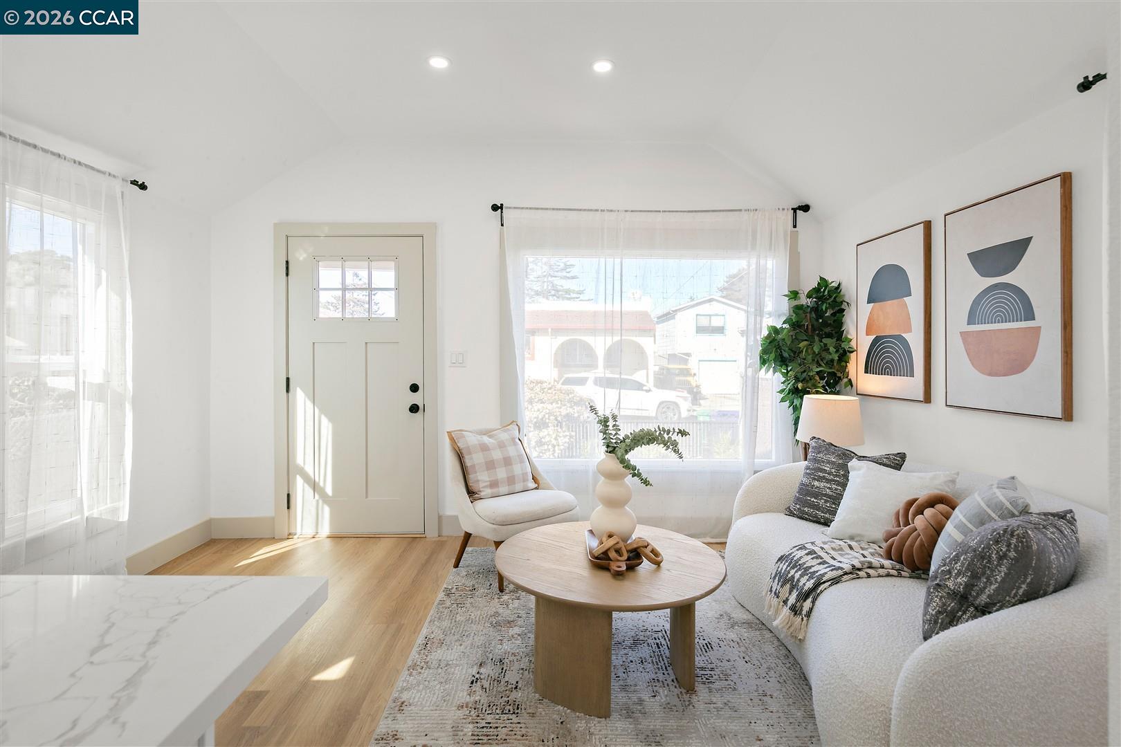 Detail Gallery Image 3 of 26 For 3622 Natalie, Richmond,  CA 94805 - 2 Beds | 1 Baths