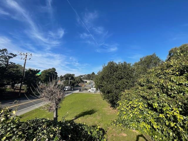 Detail Gallery Image 25 of 46 For 4101 Mountain View Ave, Oakland,  CA 94605 - 3 Beds | 1 Baths