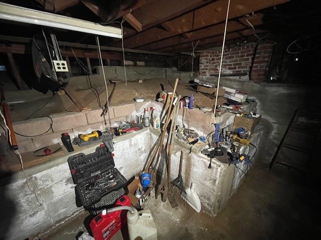 Detail Gallery Image 39 of 46 For 4101 Mountain View Ave, Oakland,  CA 94605 - 3 Beds | 1 Baths