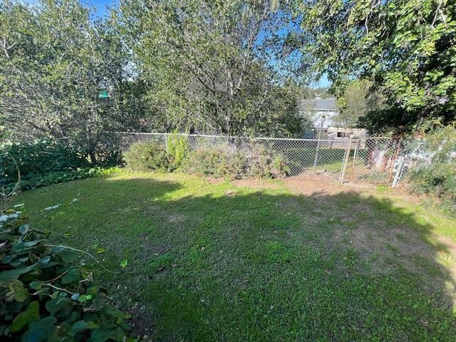 Detail Gallery Image 44 of 46 For 4101 Mountain View Ave, Oakland,  CA 94605 - 3 Beds | 1 Baths