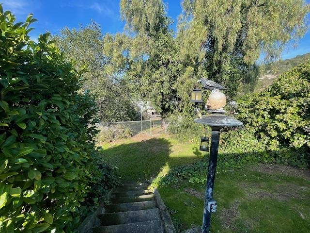 Detail Gallery Image 7 of 46 For 4101 Mountain View Ave, Oakland,  CA 94605 - 3 Beds | 1 Baths