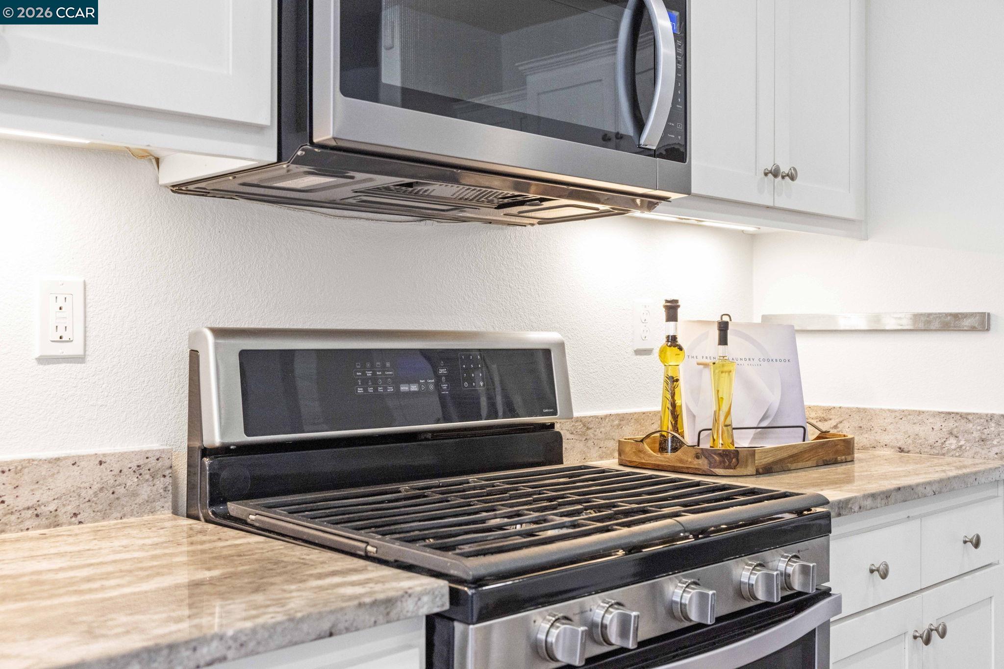 Detail Gallery Image 10 of 60 For 951 Dainty Ave, Brentwood,  CA 94513-1205 - 5 Beds | 3/1 Baths