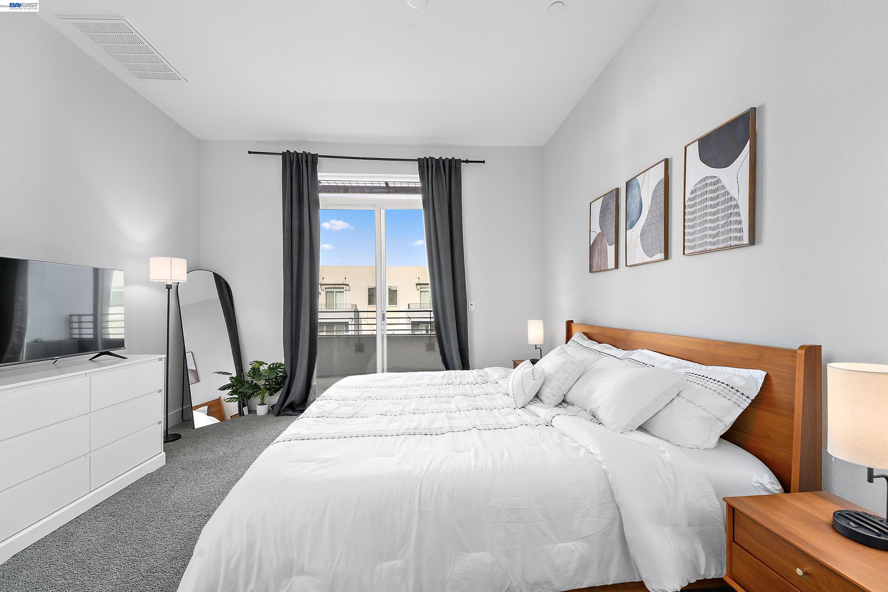 Front Image Thumbnail for BE41121317