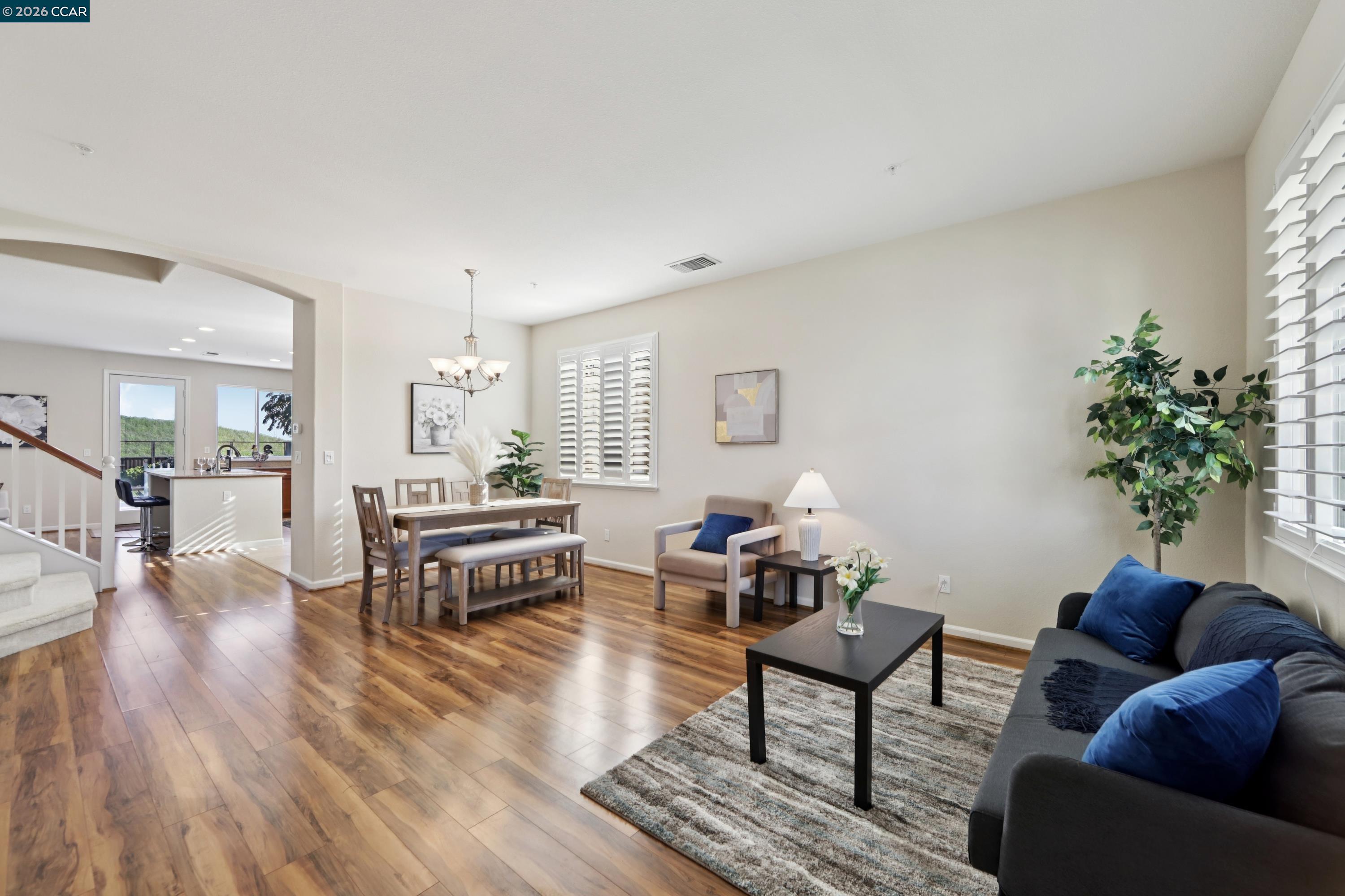 Detail Gallery Image 9 of 60 For 1078 Santa Lucia Dr, Pittsburg,  CA 94565 - 5 Beds | 3 Baths