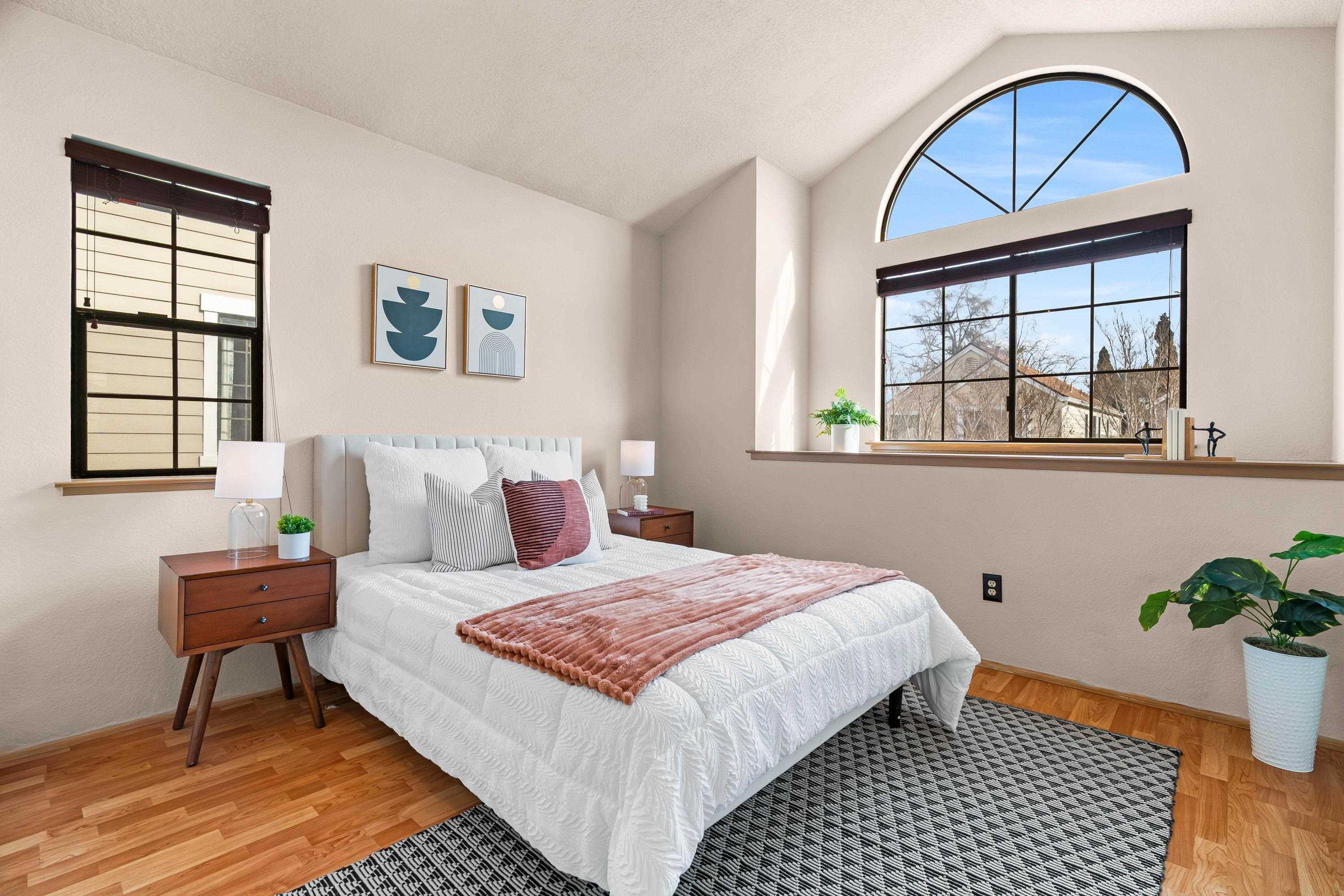 Detail Gallery Image 14 of 29 For 35 Leonard Ct, Alameda,  CA 94502 - 2 Beds | 2/1 Baths