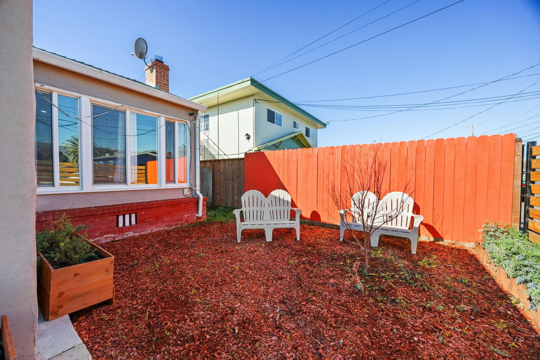 7447 Lockwood St, Oakland CA 94621 — photo 3