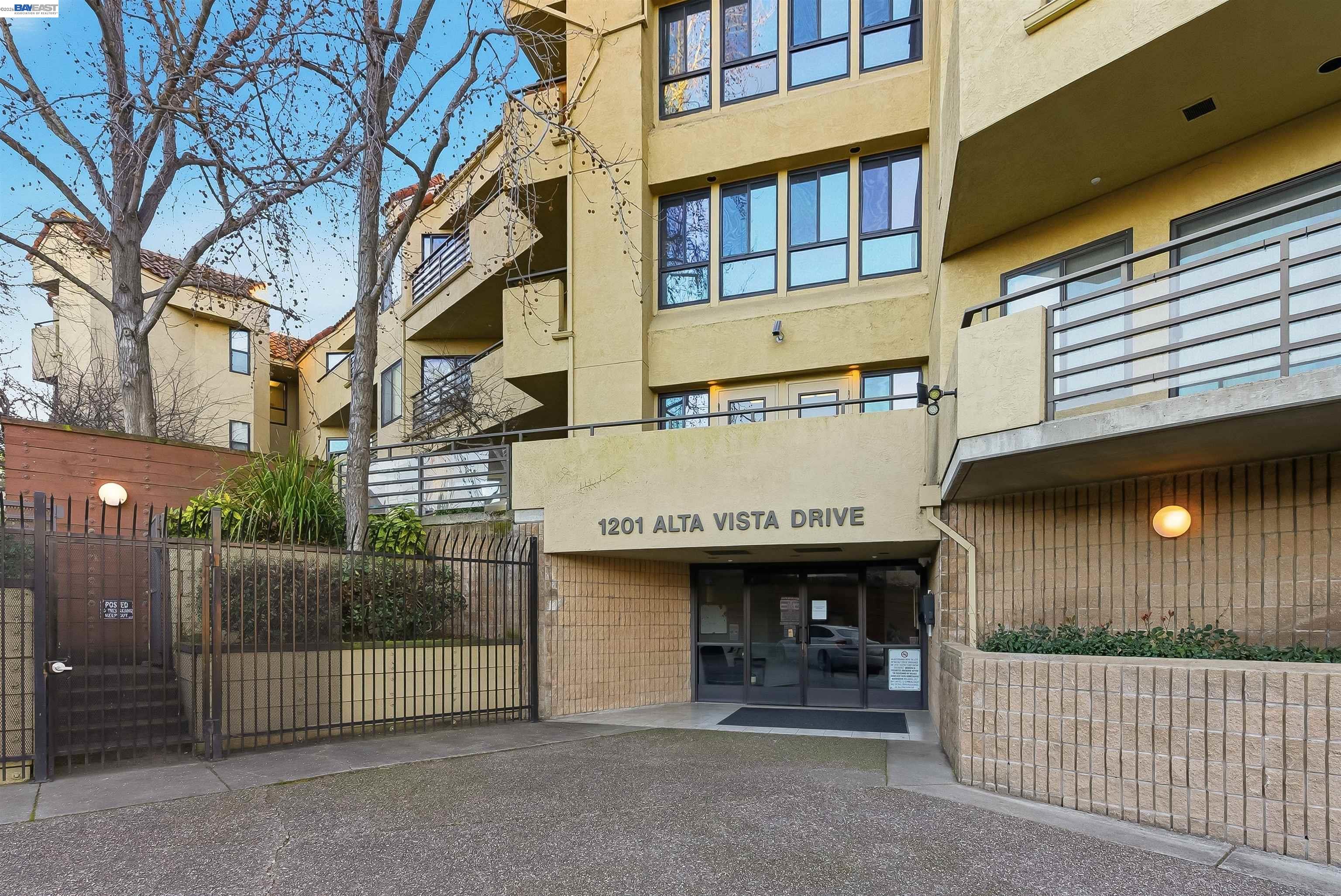 Photo #3: 41121378 Listing: Photo #3