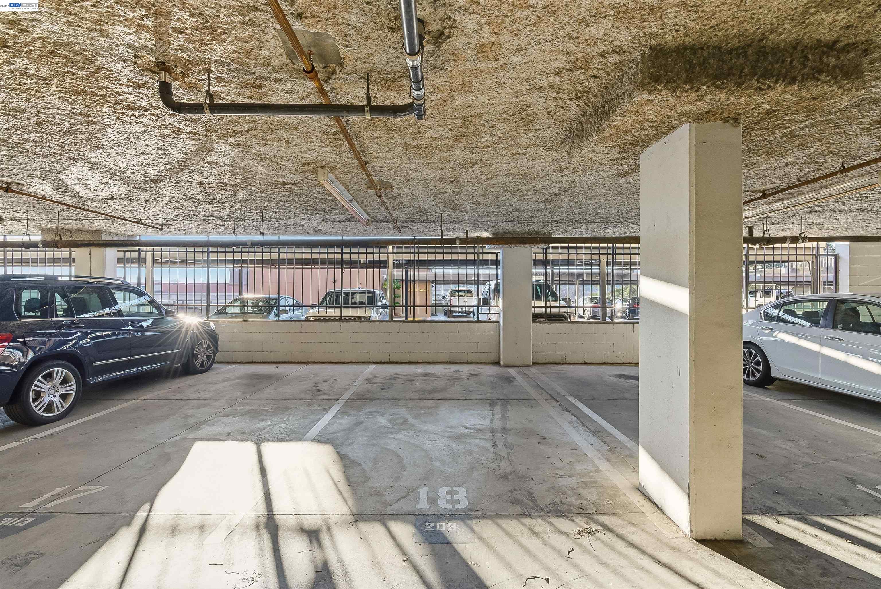 Photo #32: 41121378 Listing: Photo #32