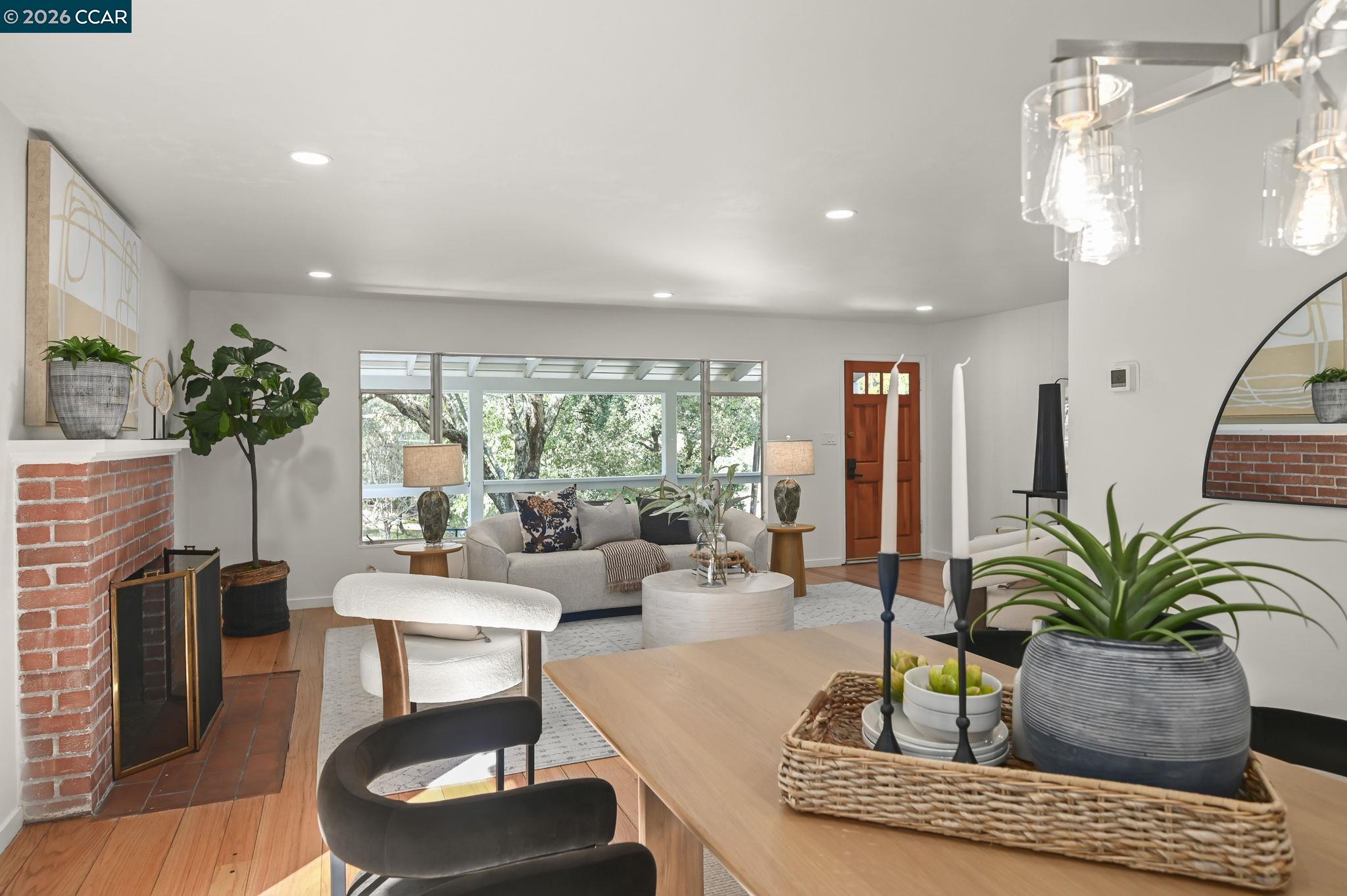 Detail Gallery Image 8 of 37 For 700 Miner, Orinda,  CA 94563 - 3 Beds | 2 Baths