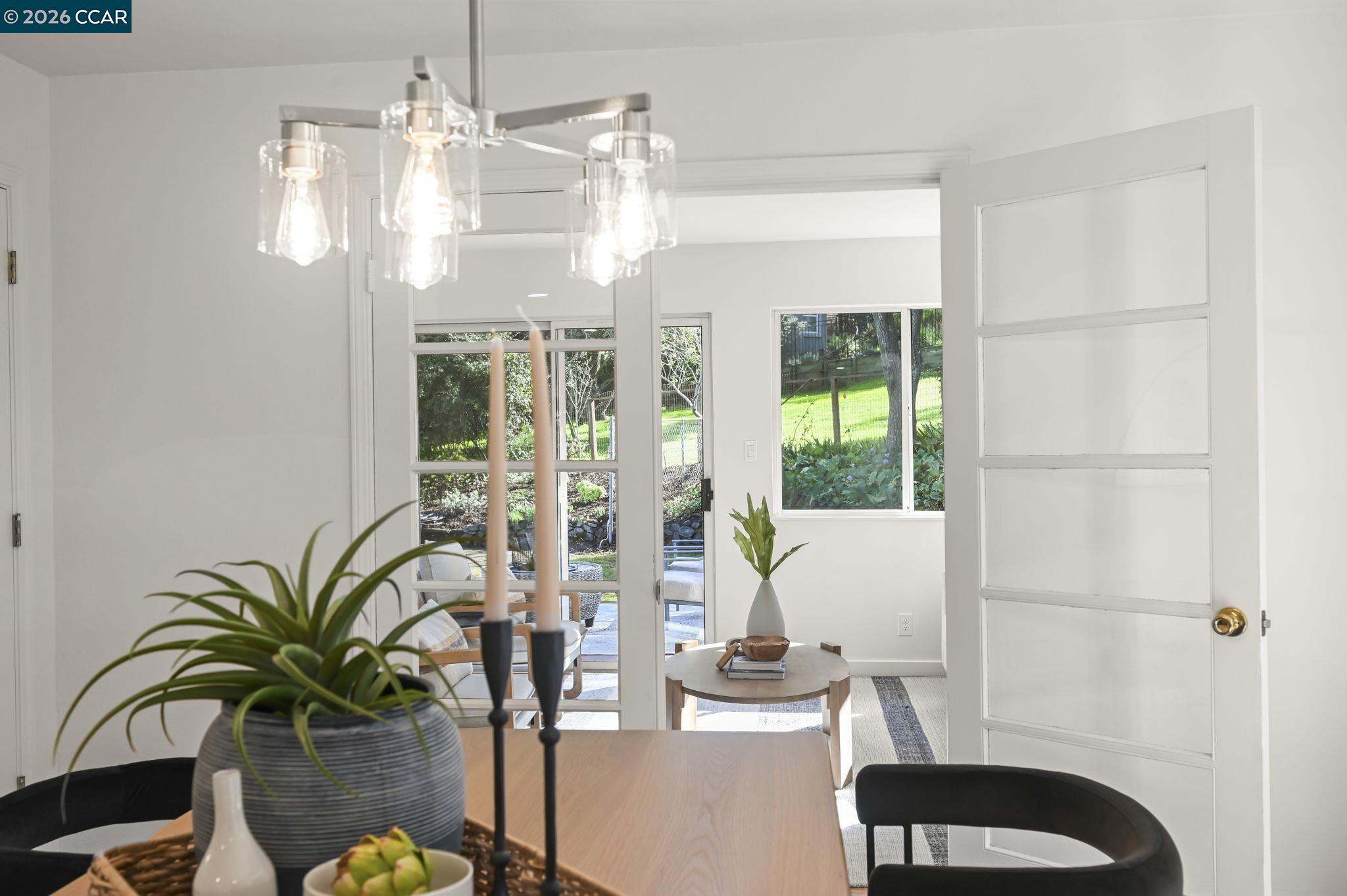 Detail Gallery Image 10 of 37 For 700 Miner, Orinda,  CA 94563 - 3 Beds | 2 Baths