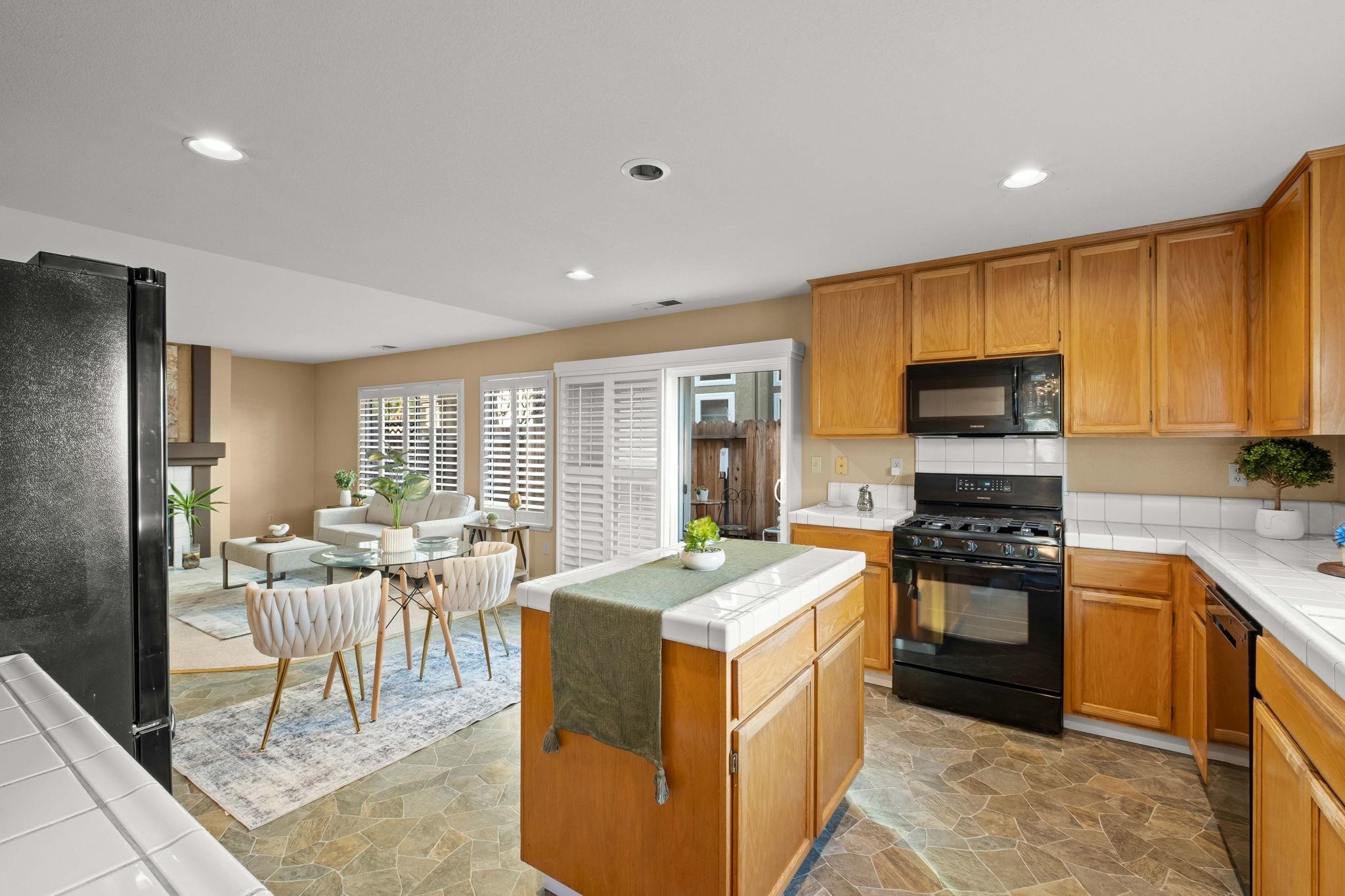 Detail Gallery Image 15 of 45 For 1383 Chaplin Ct, Tracy,  CA 95376 - 5 Beds | 3 Baths