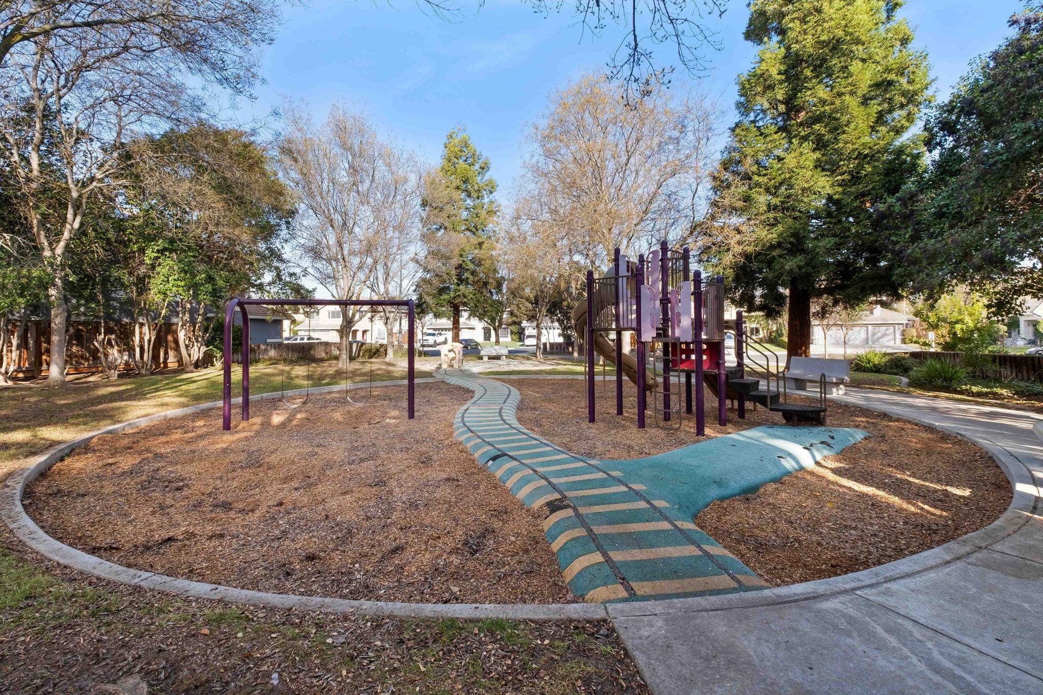 Detail Gallery Image 38 of 45 For 1383 Chaplin Ct, Tracy,  CA 95376 - 5 Beds | 3 Baths