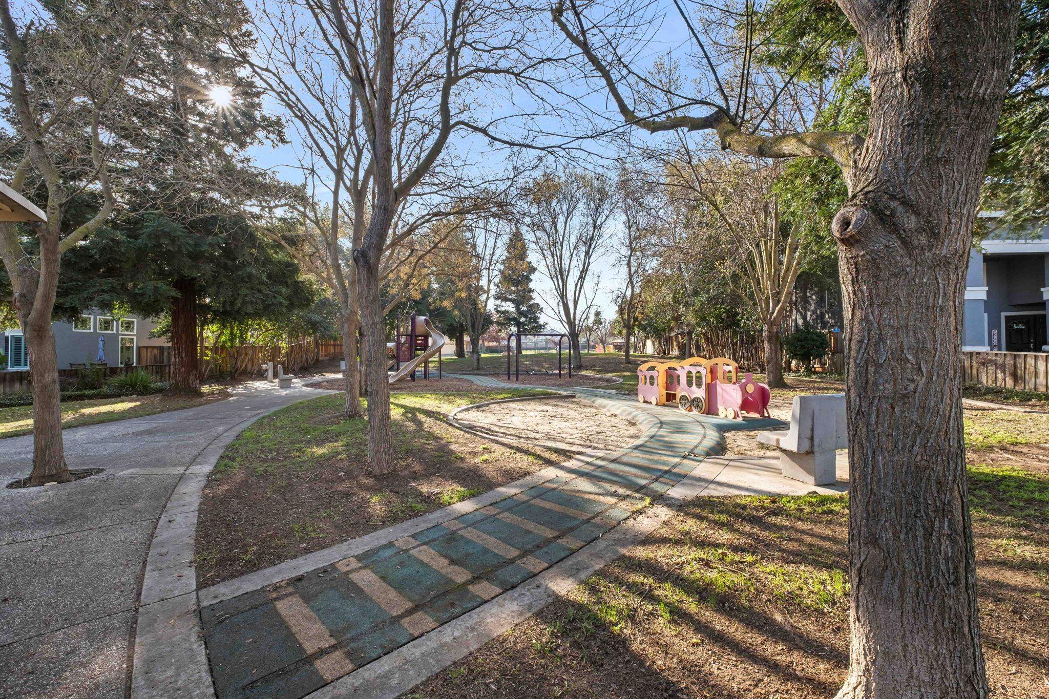 Detail Gallery Image 40 of 45 For 1383 Chaplin Ct, Tracy,  CA 95376 - 5 Beds | 3 Baths