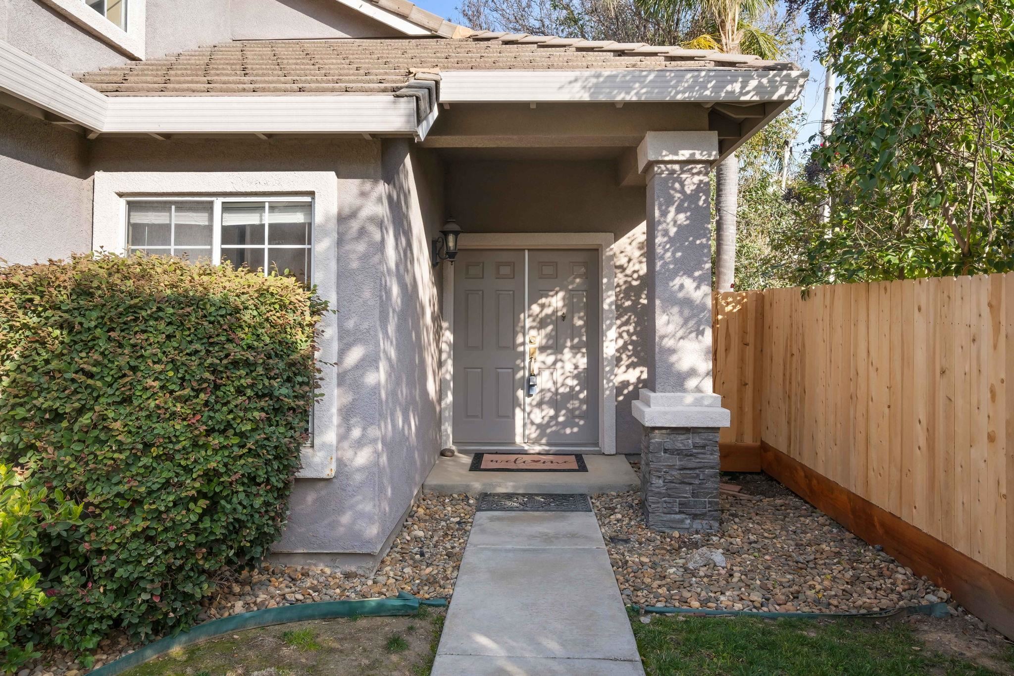 Detail Gallery Image 5 of 45 For 1383 Chaplin Ct, Tracy,  CA 95376 - 5 Beds | 3 Baths