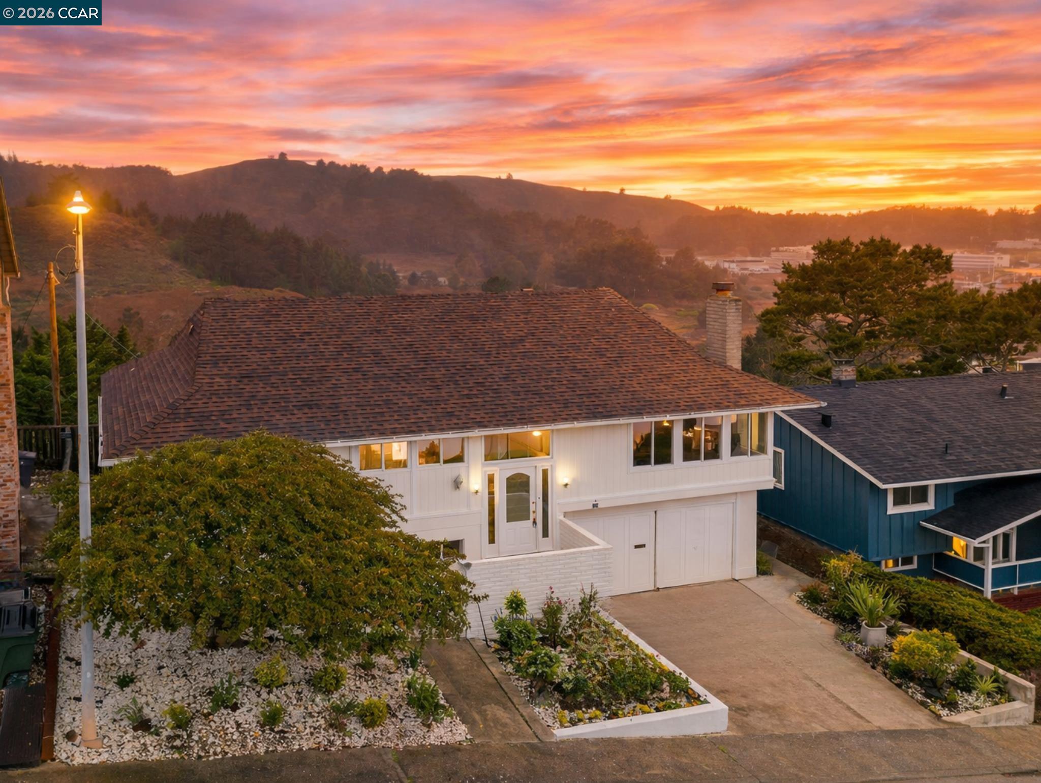 Front Image Thumbnail for CC41121391