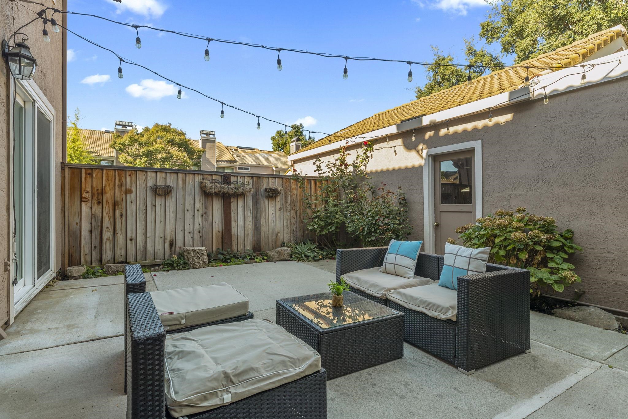 Detail Gallery Image 33 of 43 For 3833 Burton Cmn, Fremont,  CA 94536 - 3 Beds | 2/1 Baths