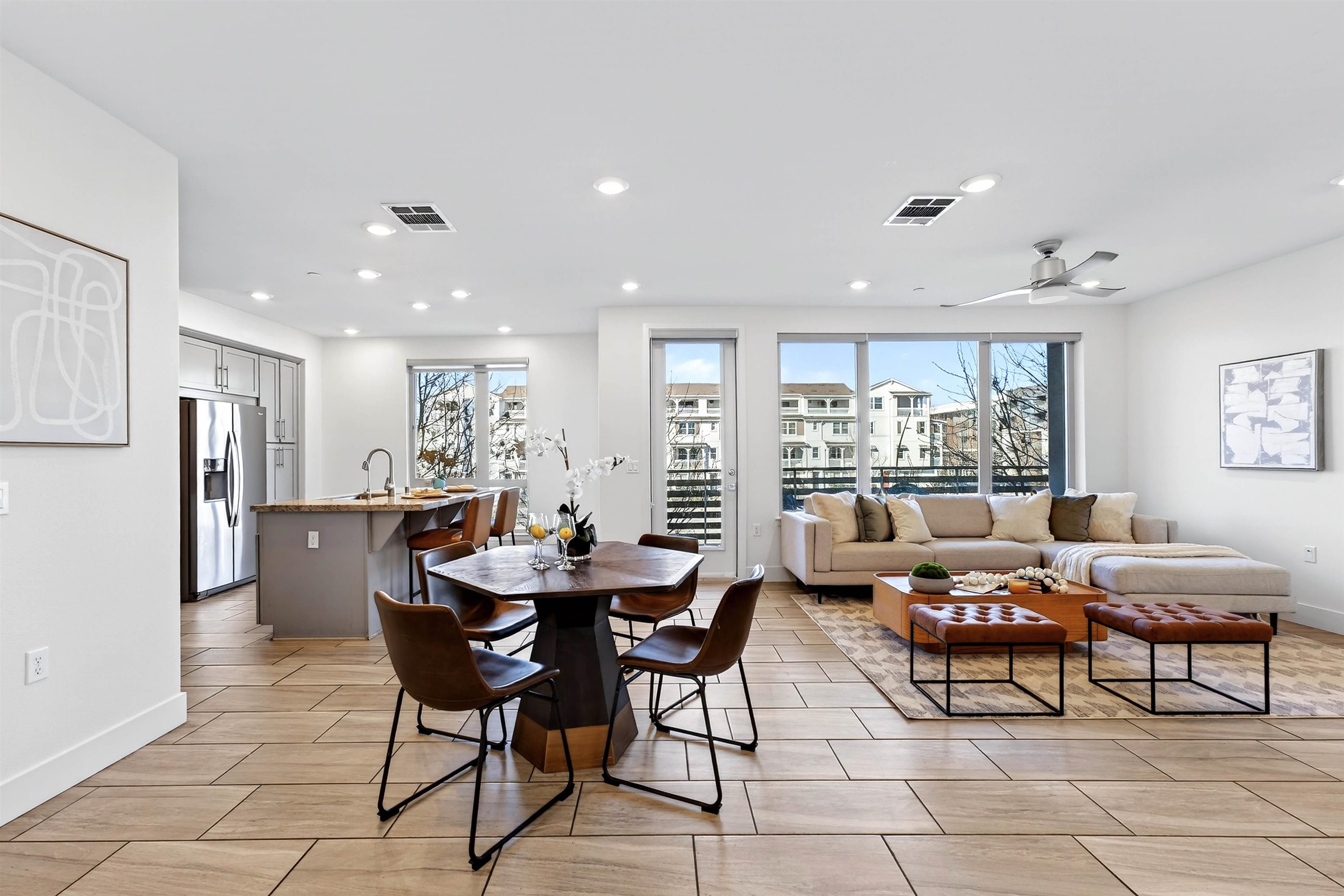 Detail Gallery Image 2 of 50 For 430 Montague Expy #20,  Milpitas,  CA 95035 - 3 Beds | 2/1 Baths