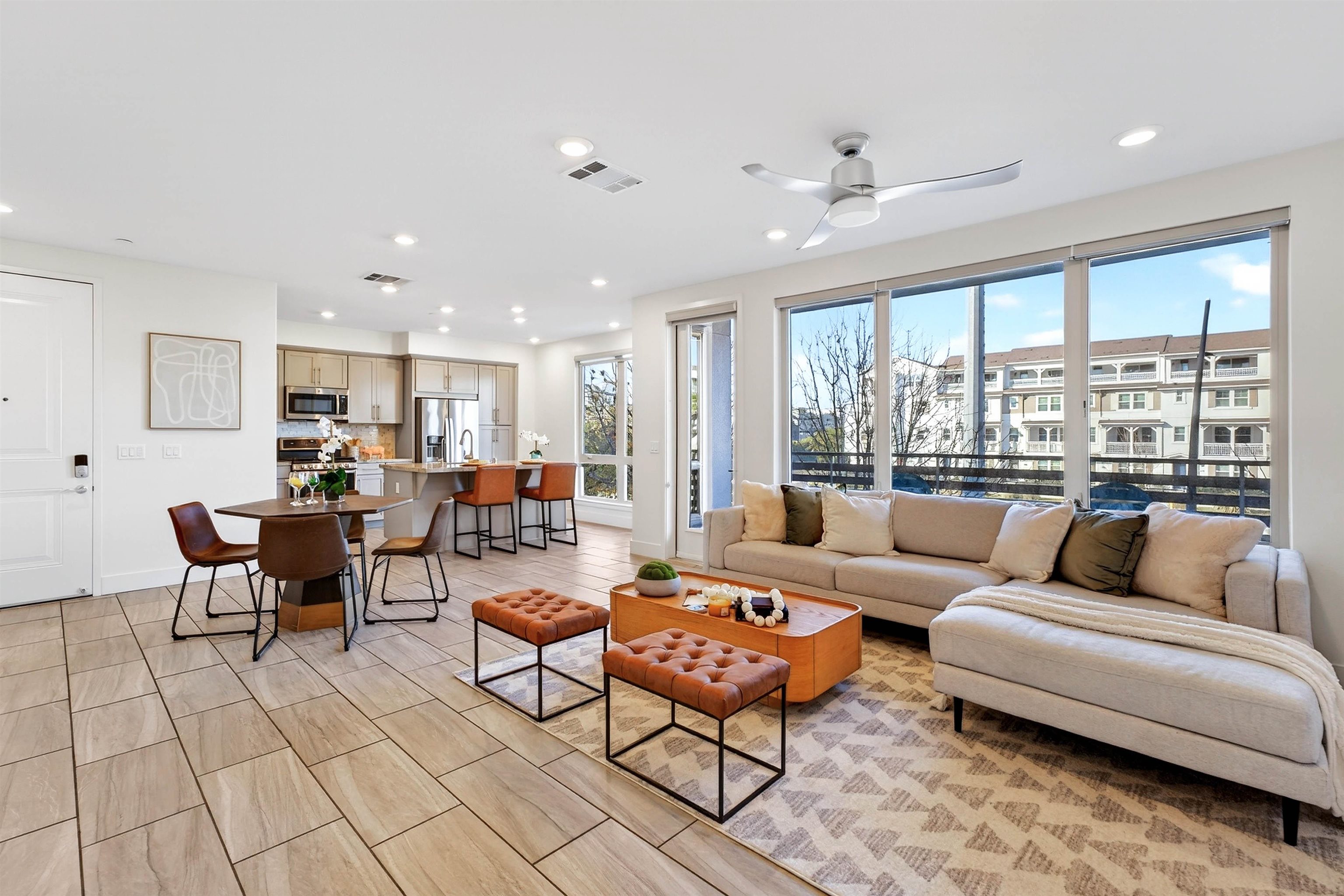 Detail Gallery Image 4 of 50 For 430 Montague Expy #20,  Milpitas,  CA 95035 - 3 Beds | 2/1 Baths