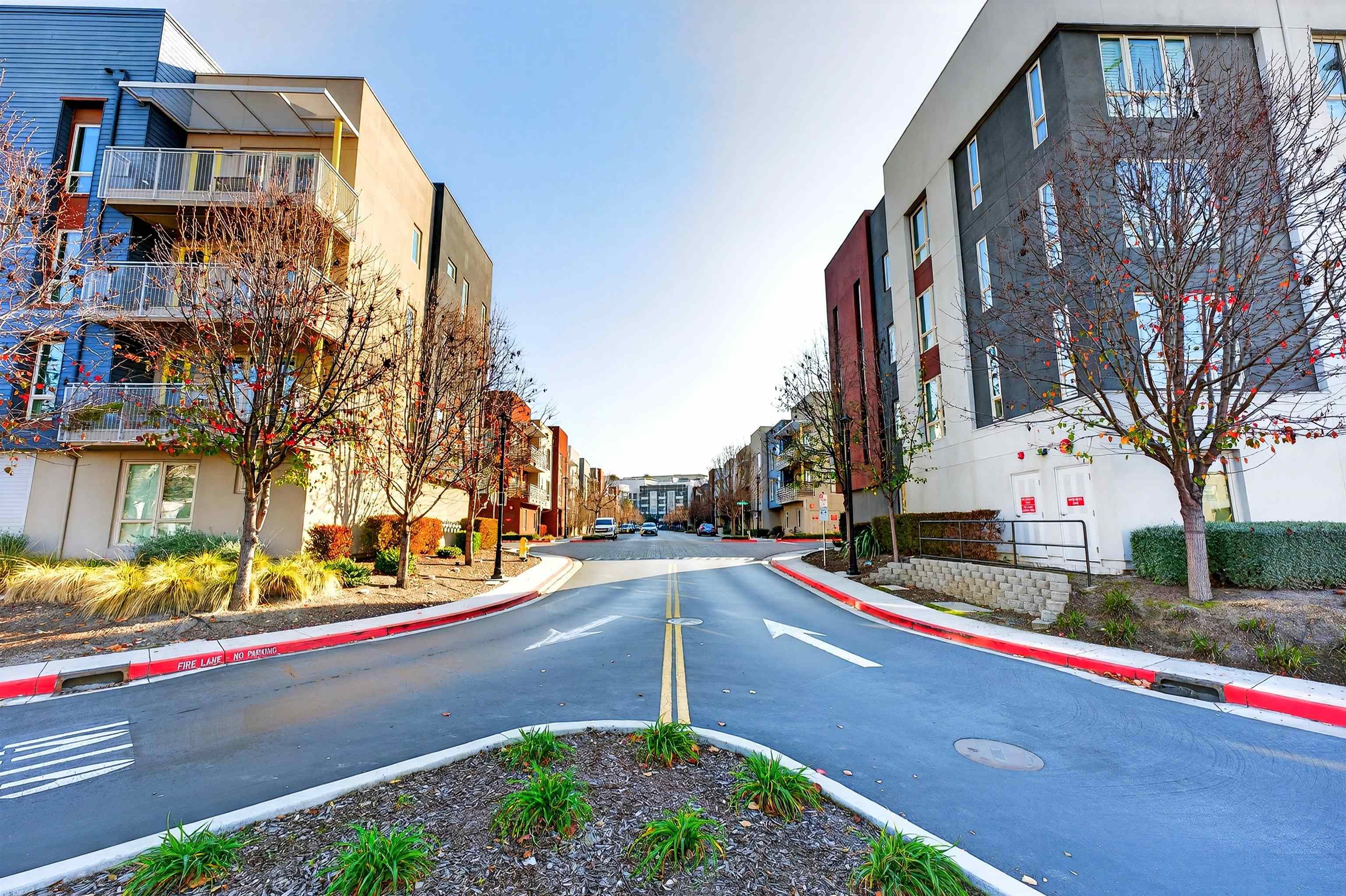 Detail Gallery Image 35 of 50 For 430 Montague Expy #20,  Milpitas,  CA 95035 - 3 Beds | 2/1 Baths