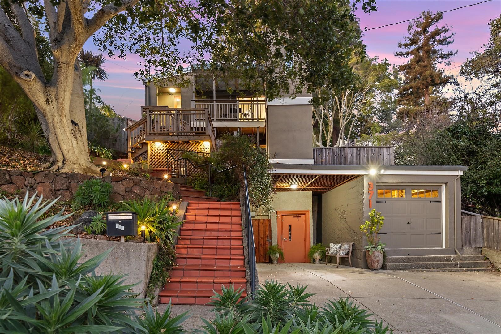 Detail Gallery Image 2 of 59 For 371 Ocean View Ave, Kensington,  CA 94707 - 4 Beds | 2 Baths