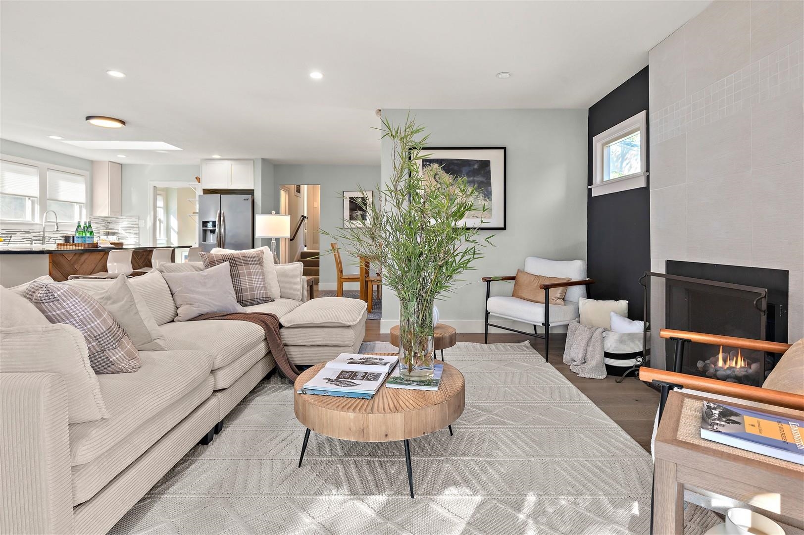 Detail Gallery Image 8 of 59 For 371 Ocean View Ave, Kensington,  CA 94707 - 4 Beds | 2 Baths