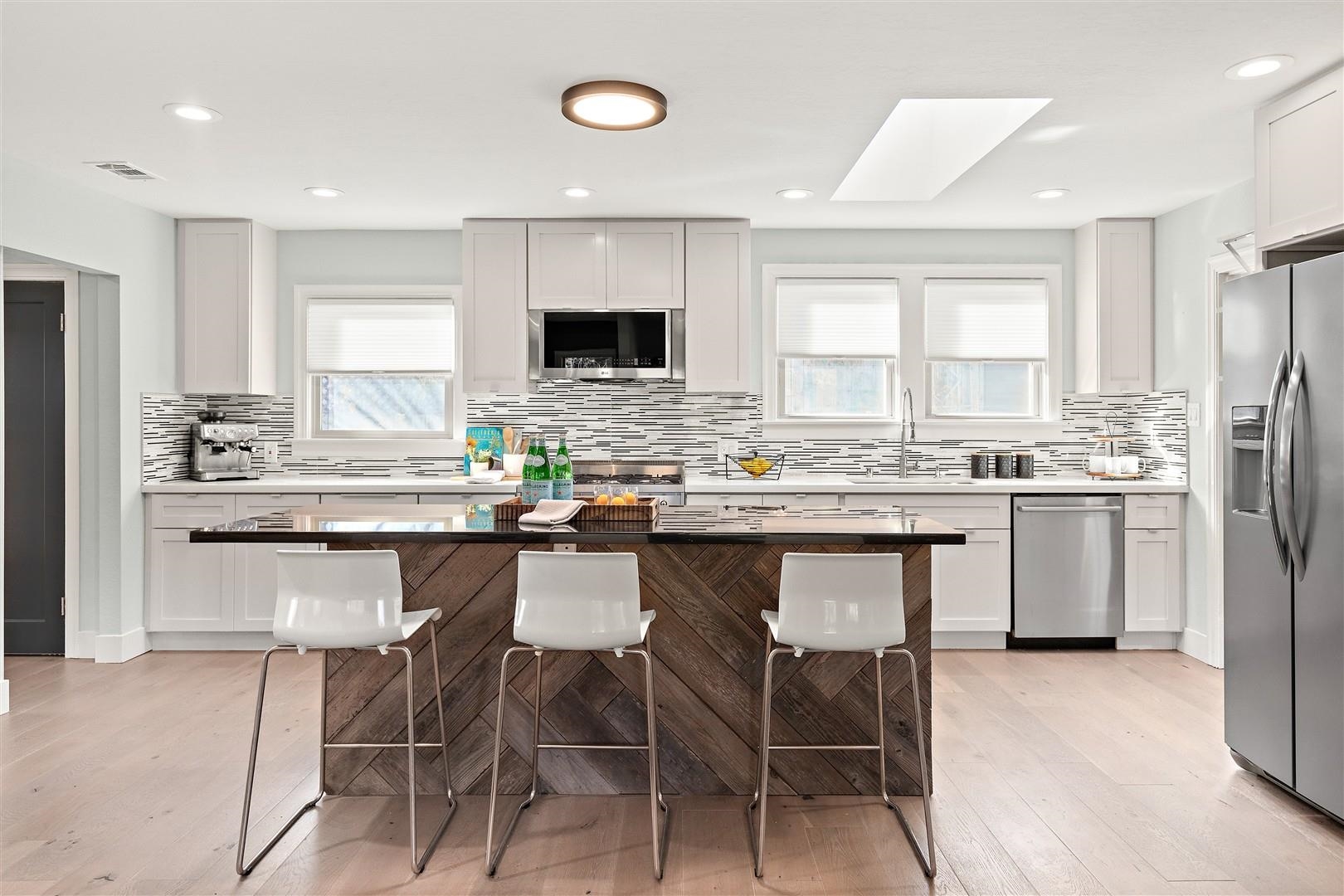 Detail Gallery Image 10 of 59 For 371 Ocean View Ave, Kensington,  CA 94707 - 4 Beds | 2 Baths