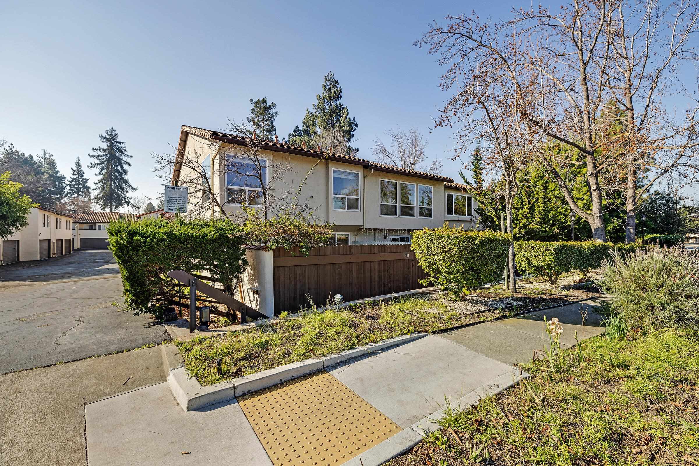 Front Image Thumbnail for BE41121408