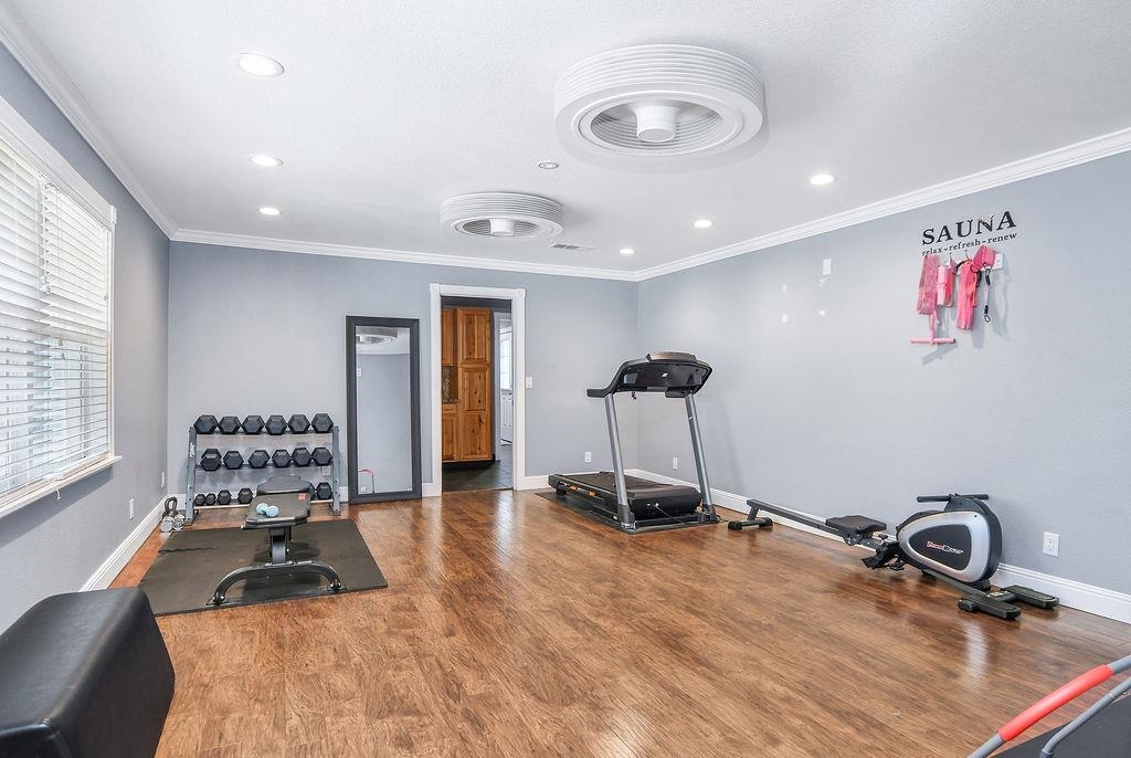 Detail Gallery Image 29 of 60 For 2033 Lucile Ave, Stockton,  CA 95209 - 5 Beds | 5 Baths