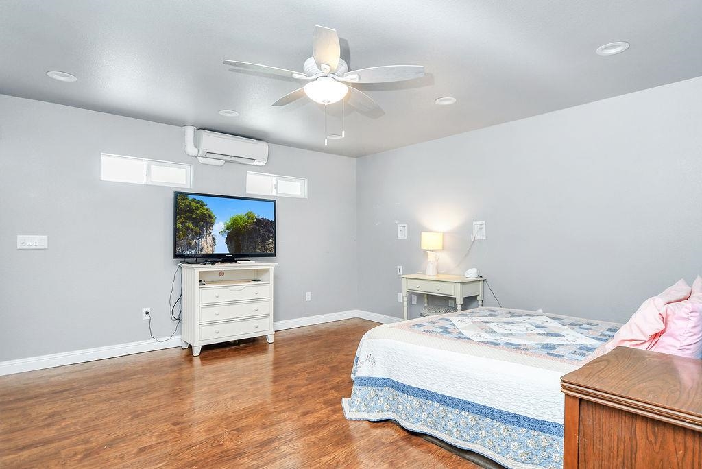 Detail Gallery Image 31 of 60 For 2033 Lucile Ave, Stockton,  CA 95209 - 5 Beds | 5 Baths