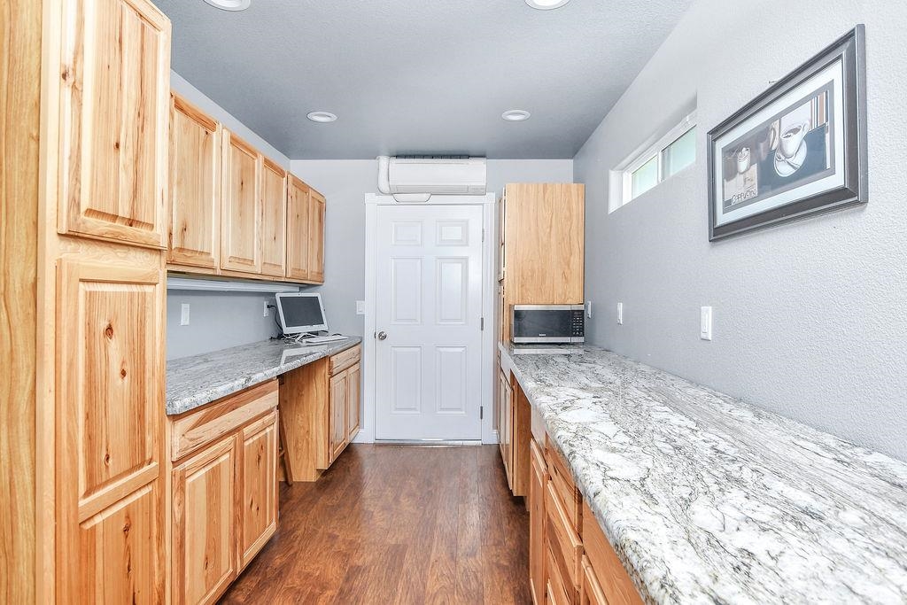 Detail Gallery Image 32 of 60 For 2033 Lucile Ave, Stockton,  CA 95209 - 5 Beds | 5 Baths