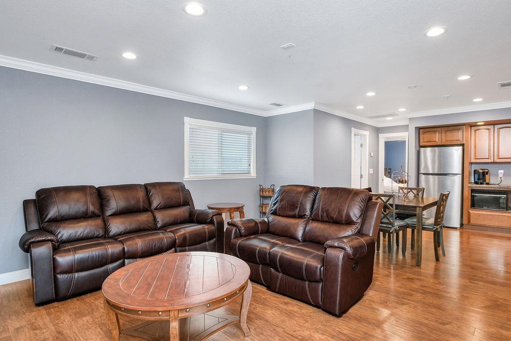 Detail Gallery Image 42 of 60 For 2033 Lucile Ave, Stockton,  CA 95209 - 5 Beds | 5 Baths