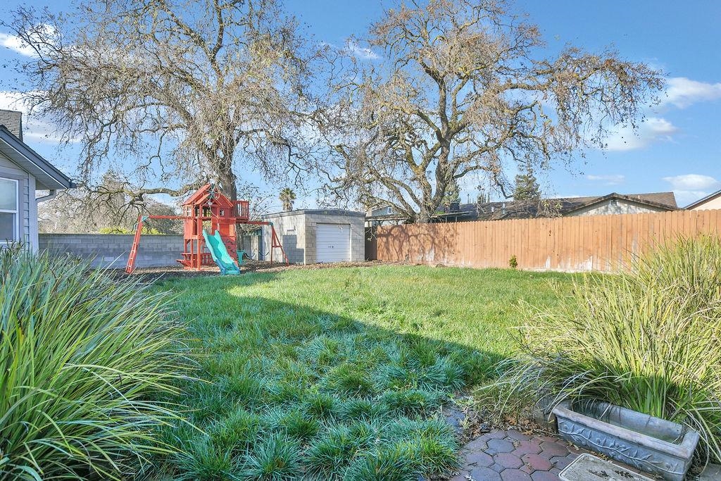 Detail Gallery Image 50 of 60 For 2033 Lucile Ave, Stockton,  CA 95209 - 5 Beds | 5 Baths