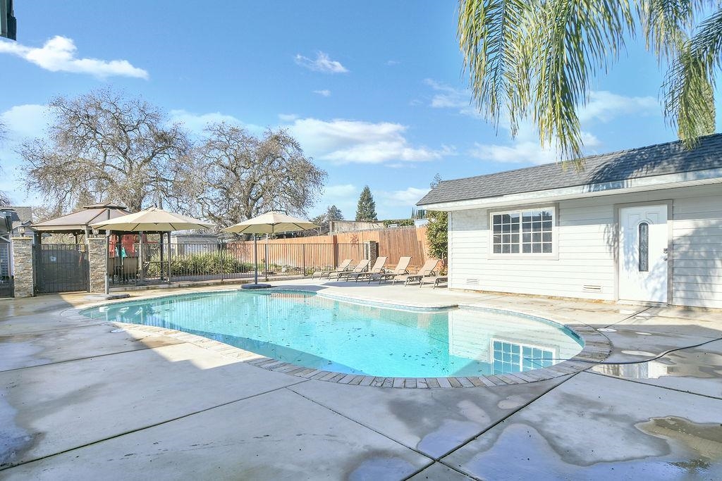 Detail Gallery Image 53 of 60 For 2033 Lucile Ave, Stockton,  CA 95209 - 5 Beds | 5 Baths